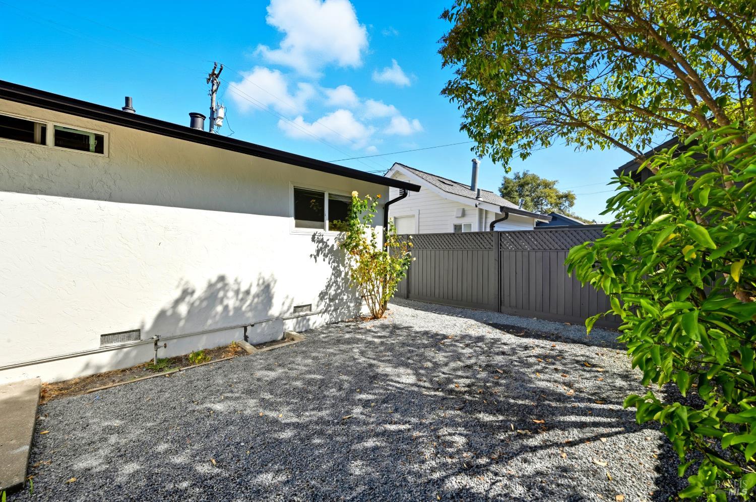 Detail Gallery Image 24 of 25 For 223 Decker St, Santa Rosa,  CA 95401 - 2 Beds | 2 Baths