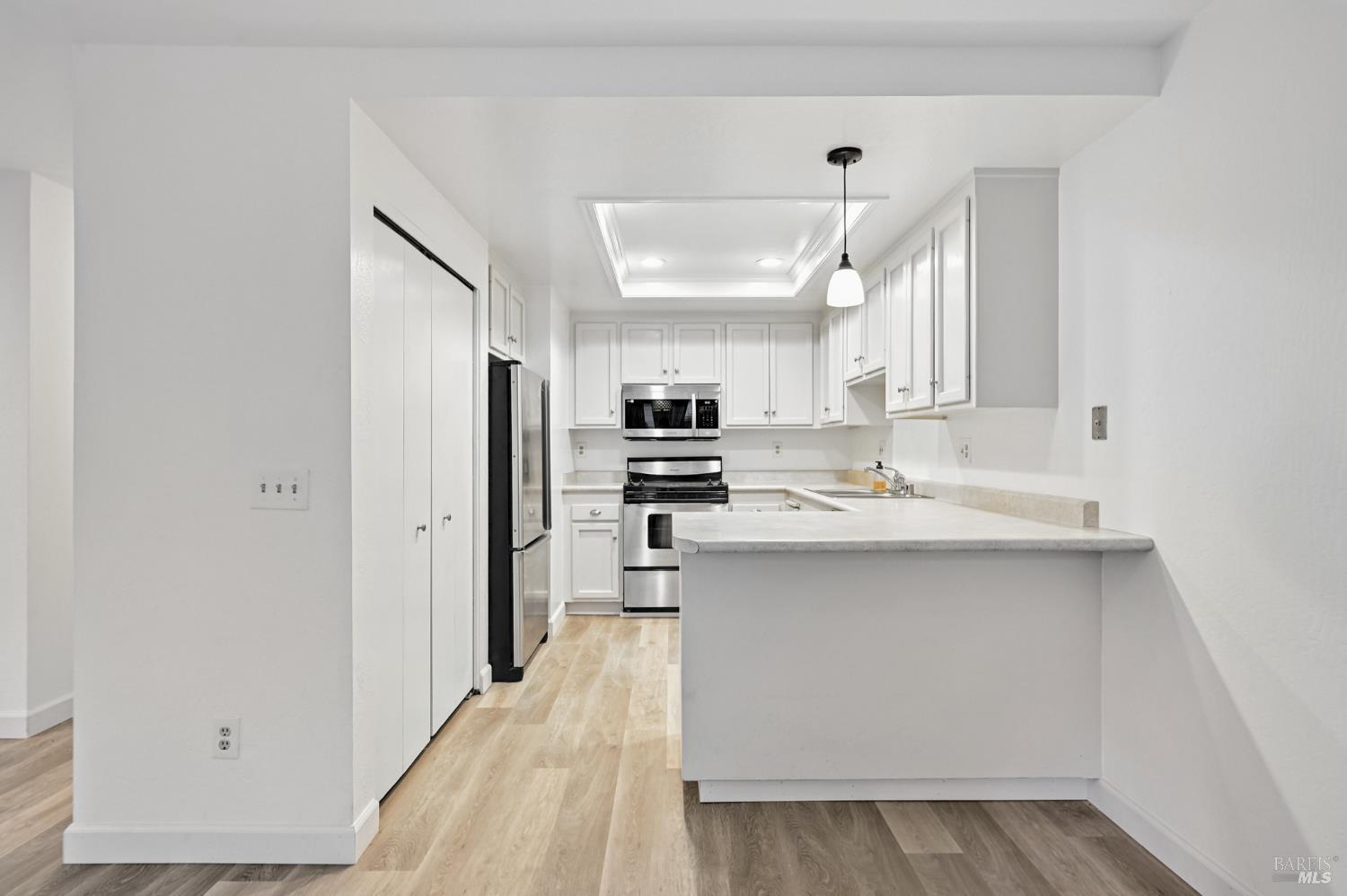 Detail Gallery Image 18 of 35 For 1240 North St, Santa Rosa,  CA 95404 - 2 Beds | 2 Baths