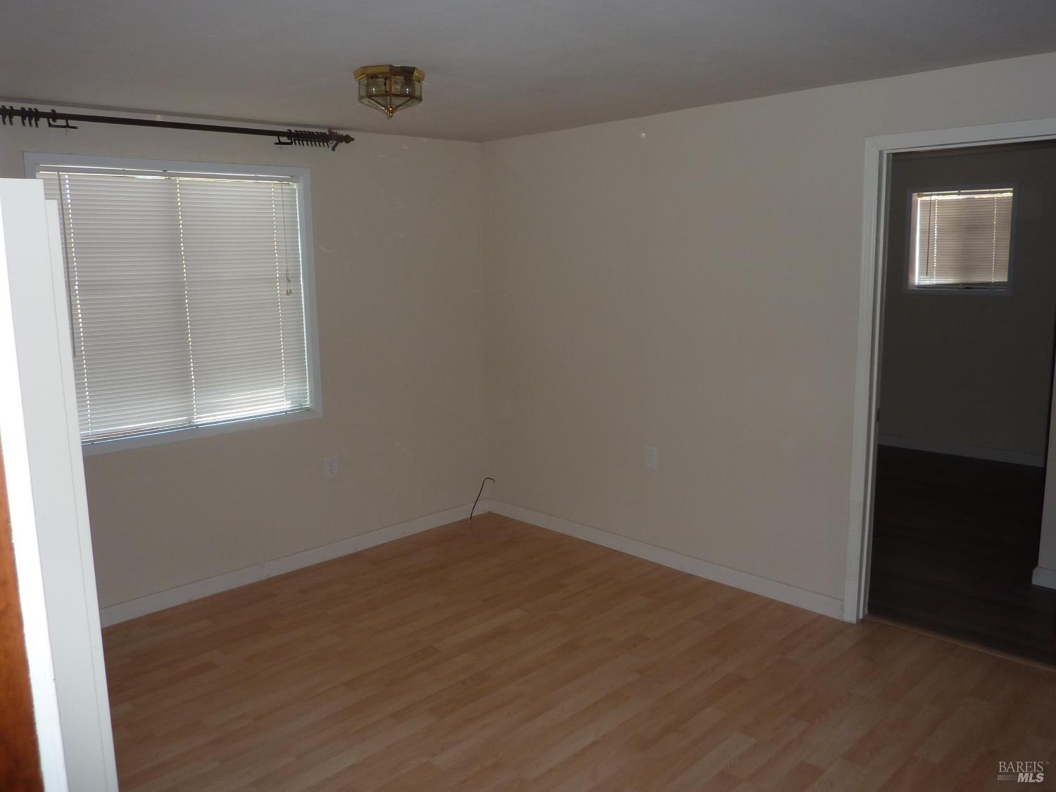 Detail Gallery Image 12 of 31 For 548 Milani Dr, Ukiah,  CA 95482 - 2 Beds | 1 Baths
