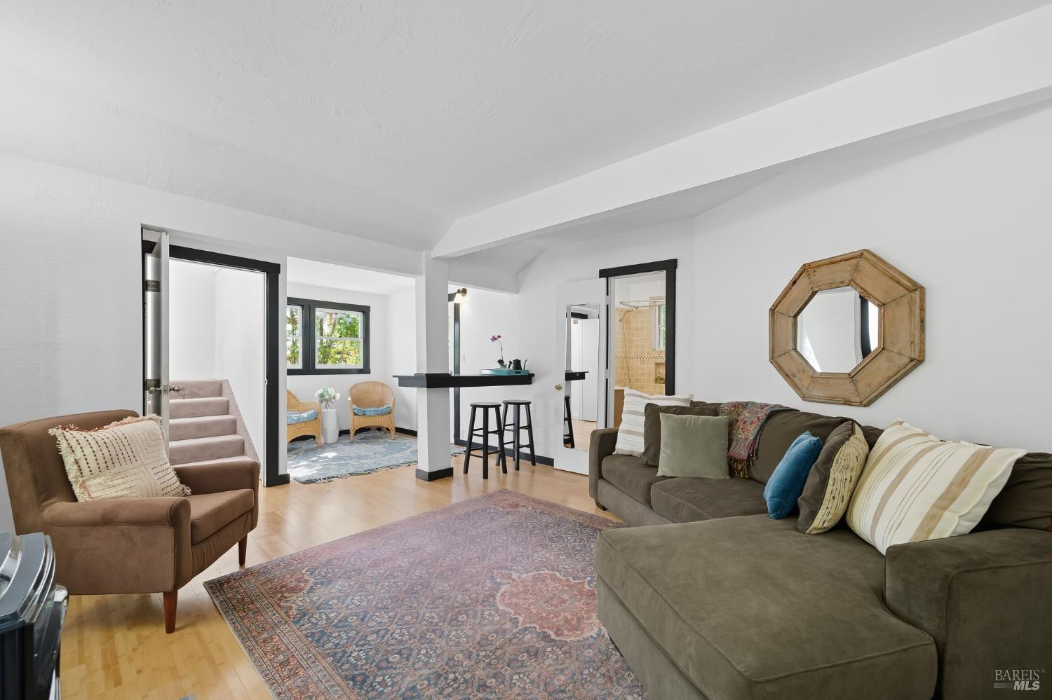 Detail Gallery Image 21 of 43 For 53 Foothill Rd, San Anselmo,  CA 94960 - 3 Beds | 2 Baths