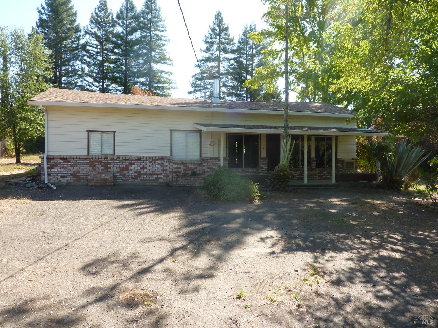 Detail Gallery Image 7 of 31 For 548 Milani Dr, Ukiah,  CA 95482 - 2 Beds | 1 Baths