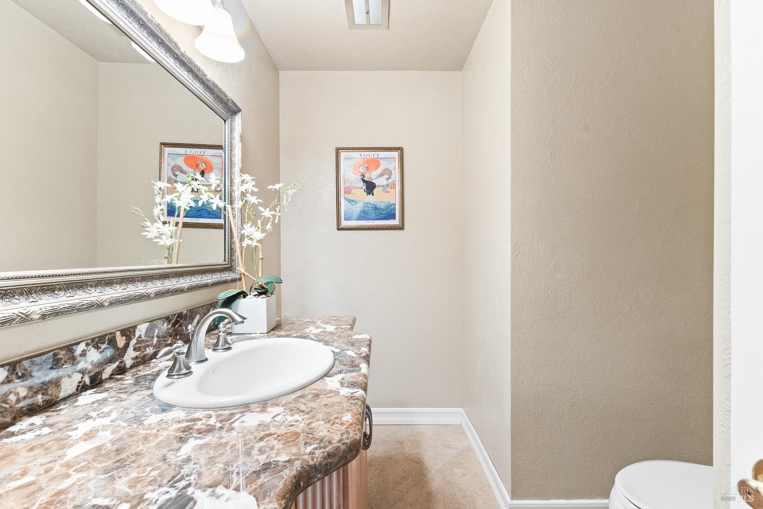 Detail Gallery Image 17 of 58 For 3333 Miraloma Dr, Santa Rosa,  CA 95404 - 4 Beds | 5/1 Baths