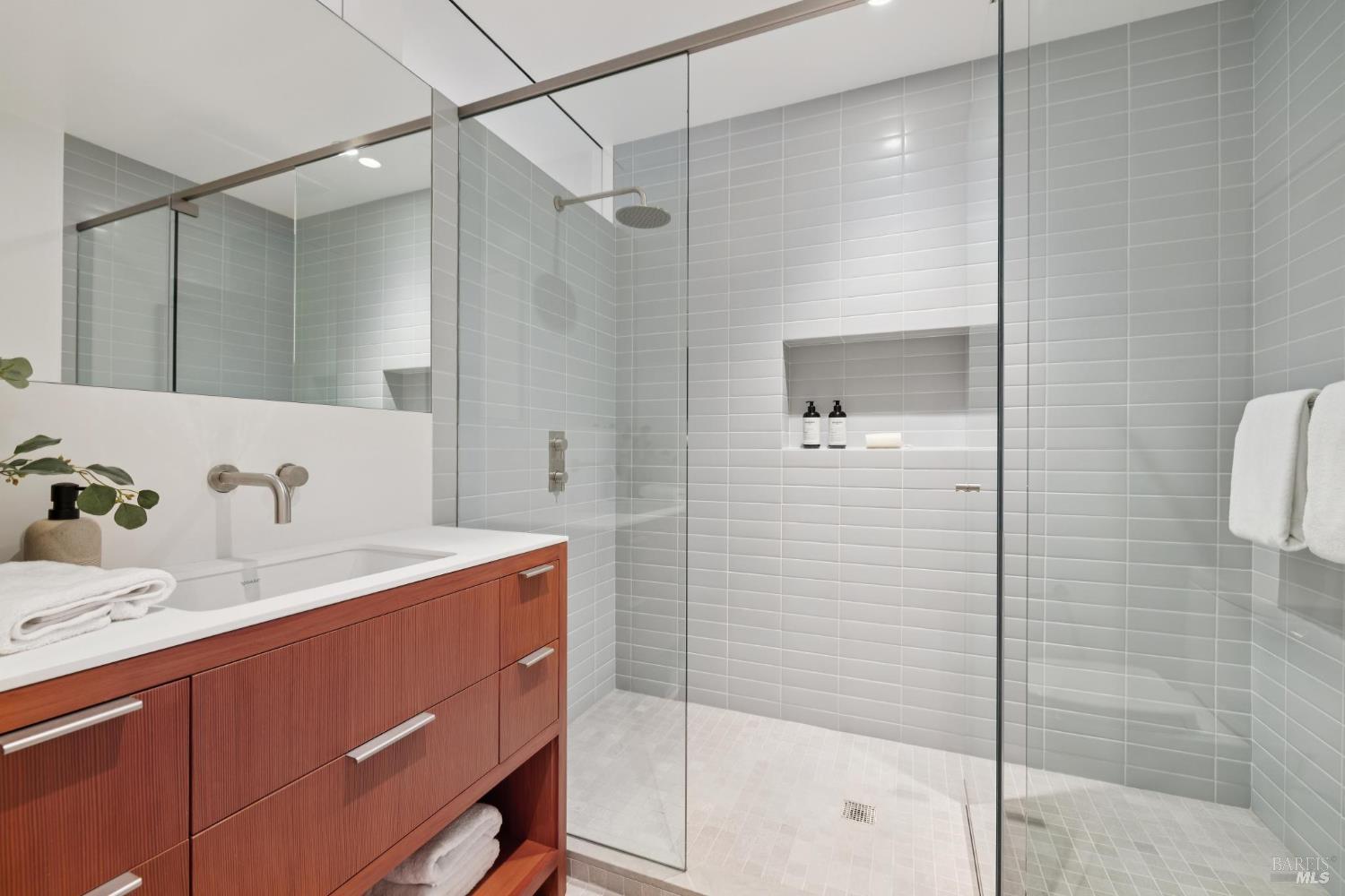 Detail Gallery Image 72 of 91 For 28 Marsh Dr, Mill Valley,  CA 94941 - 6 Beds | 4/1 Baths