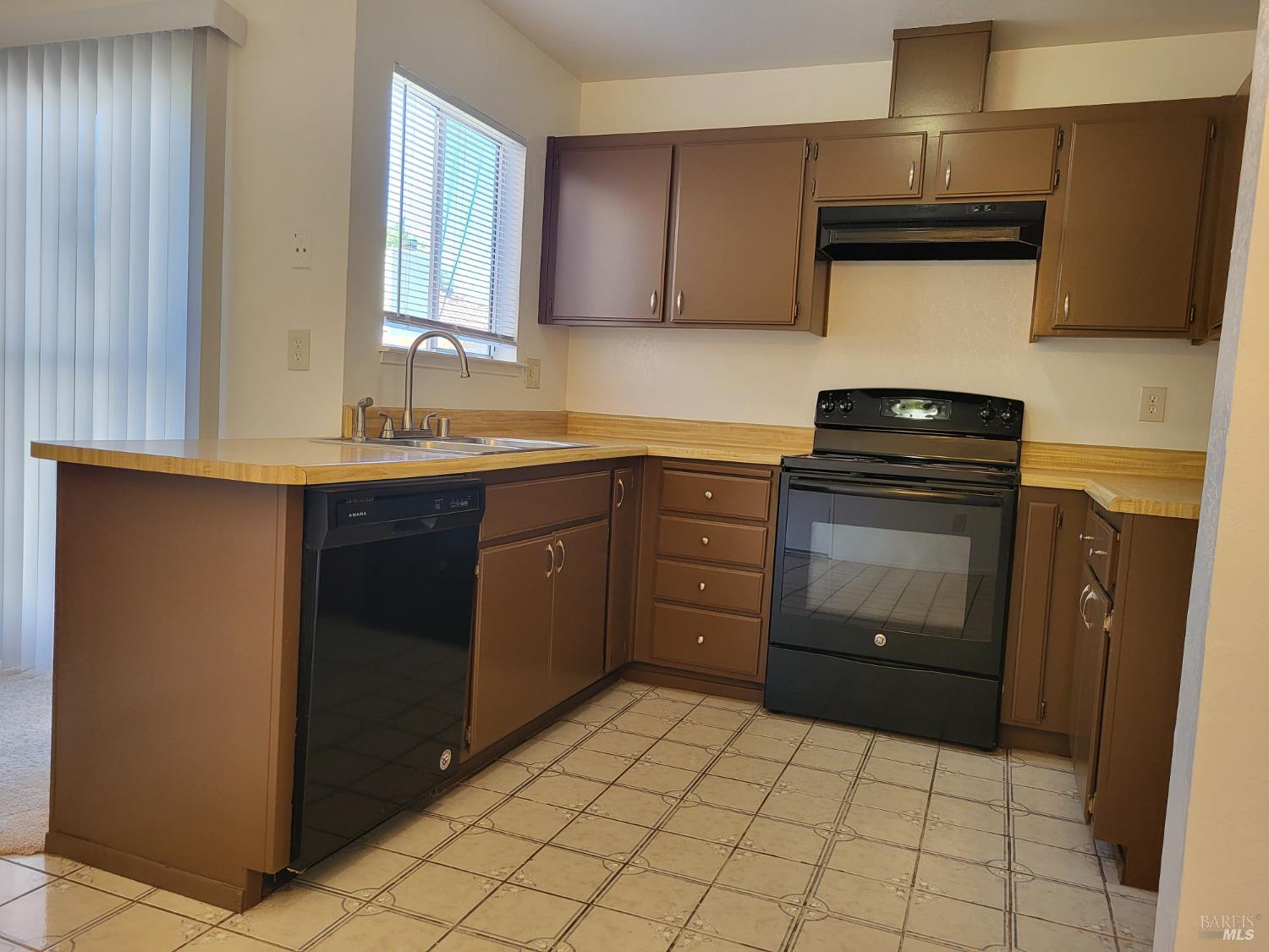 Detail Gallery Image 11 of 34 For 1801 Rhine Ct, Fairfield,  CA 94533 - 3 Beds | 2 Baths