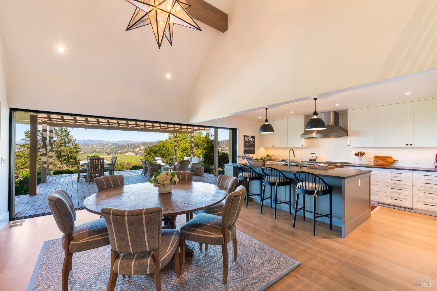 Detail Gallery Image 7 of 55 For 6317 W Dry Creek Rd, Healdsburg,  CA 95448 - 3 Beds | 3/1 Baths