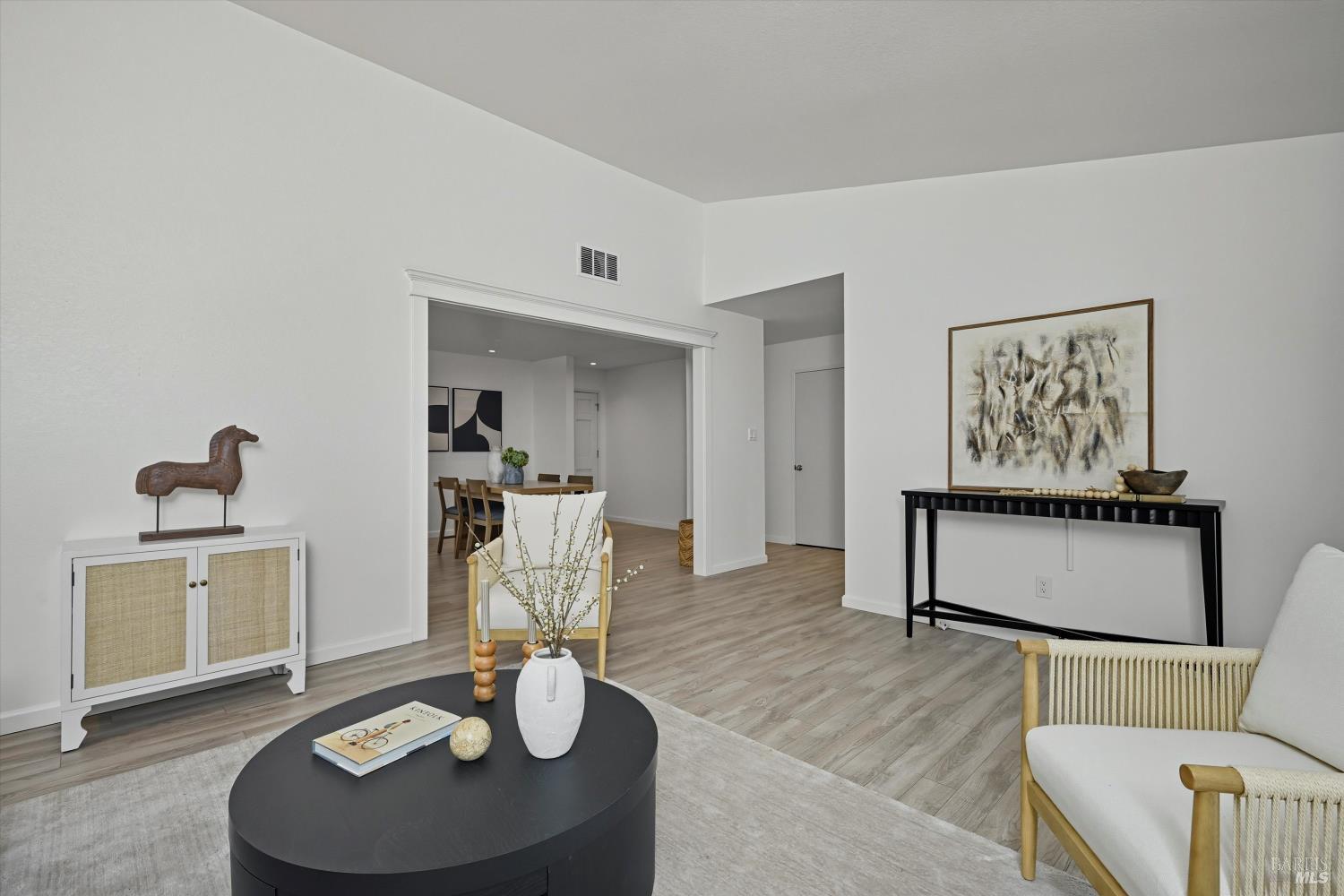 Detail Gallery Image 16 of 32 For 1140 Emily Ave, Rohnert Park,  CA 94928 - 3 Beds | 2 Baths