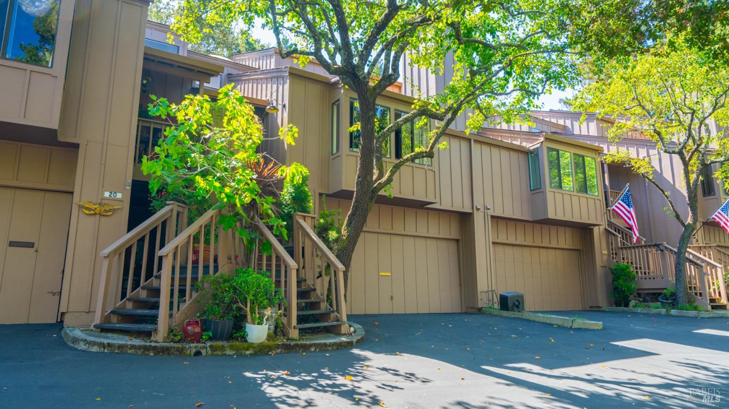 Detail Gallery Image 2 of 41 For 16 Elegant Tern Rd, Novato,  CA 94949 - 3 Beds | 2/1 Baths