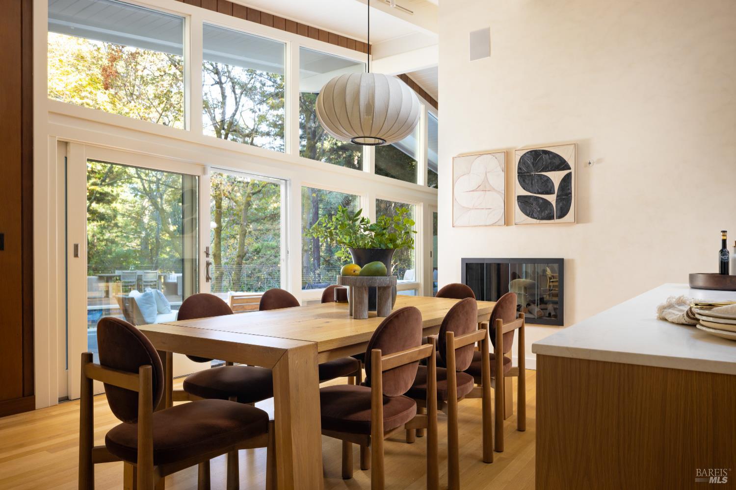 Detail Gallery Image 11 of 53 For 221 S Ridgewood Rd, Kentfield,  CA 94904 - 4 Beds | 3/1 Baths