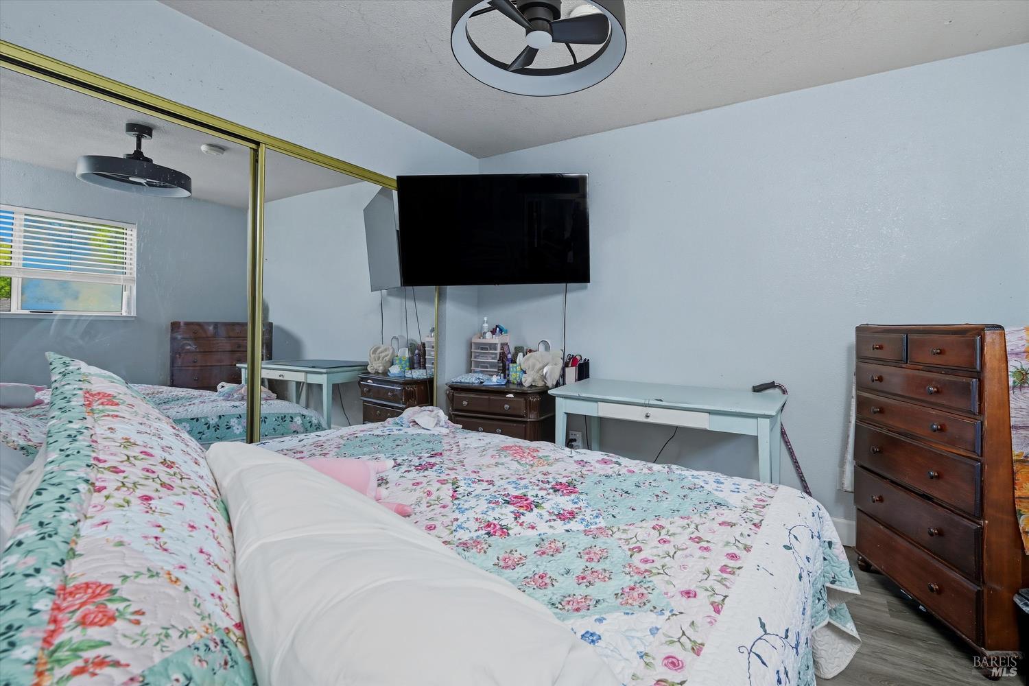 Detail Gallery Image 20 of 26 For 19300 Mountain Mdws, Hidden Valley Lake,  CA 95467 - 4 Beds | 2 Baths