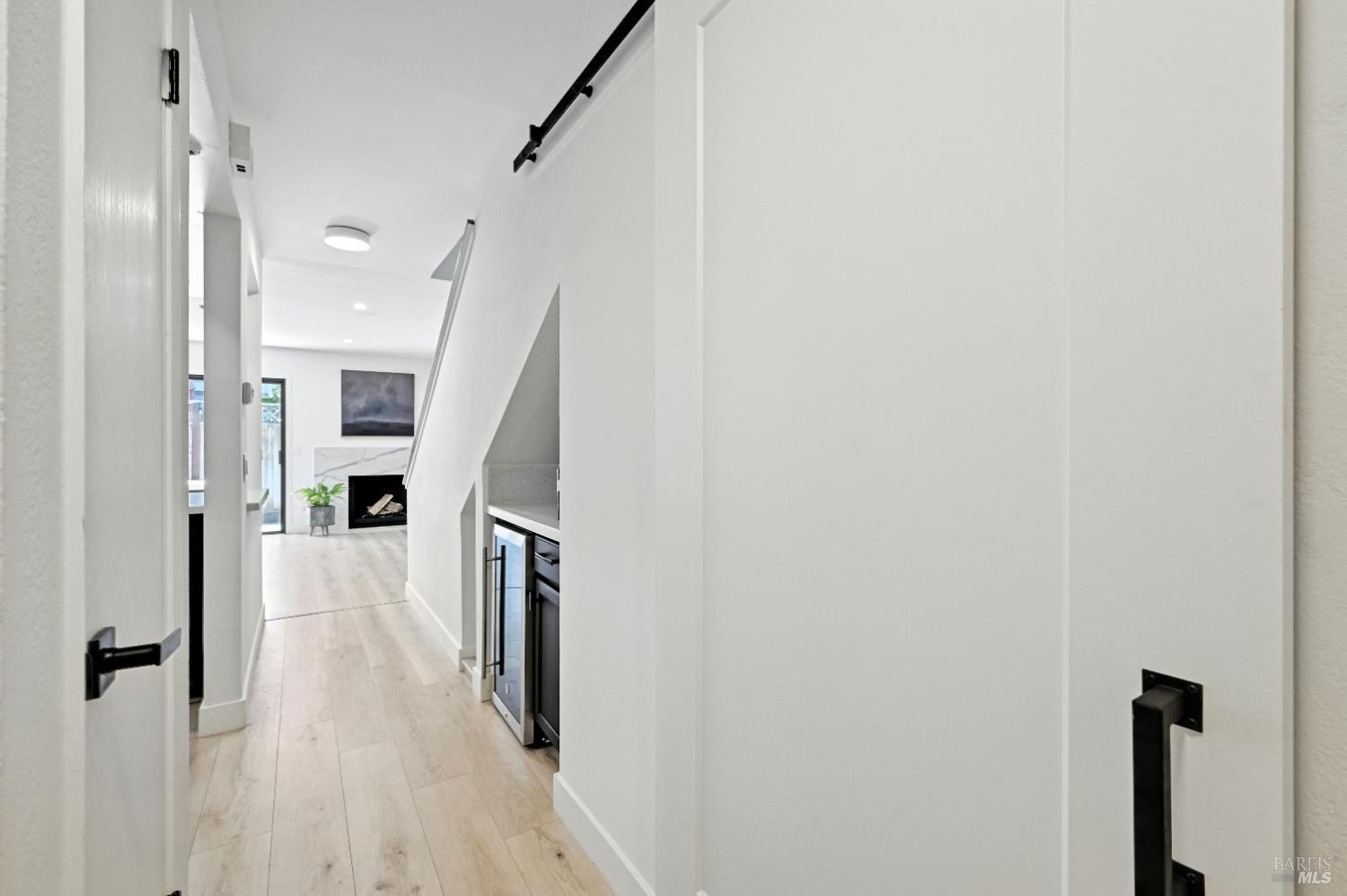 Detail Gallery Image 8 of 38 For 409 North St #7,  Healdsburg,  CA 95448 - 2 Beds | 1/1 Baths