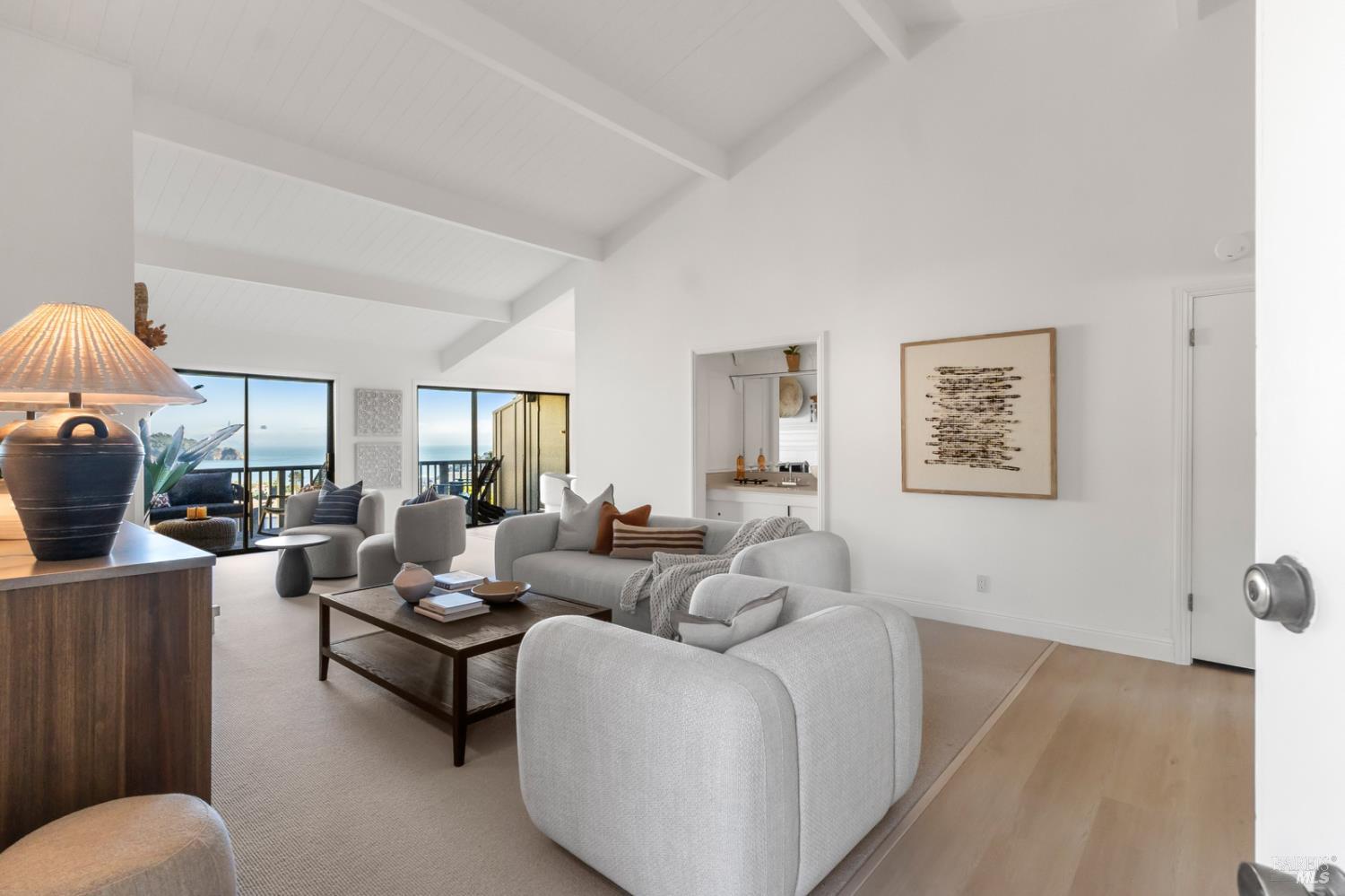 Detail Gallery Image 4 of 29 For 28 Marinero Cir #34,  Tiburon,  CA 94920 - 2 Beds | 1/1 Baths