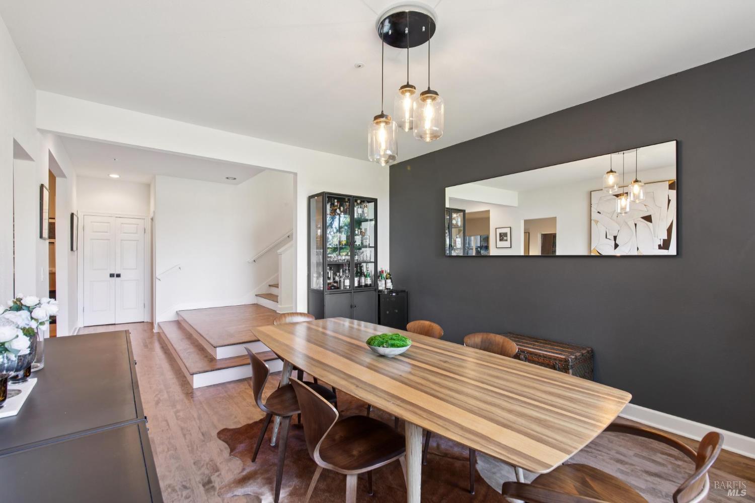 Detail Gallery Image 20 of 63 For 70 Madrone Park Cir, Mill Valley,  CA 94941 - 4 Beds | 2/1 Baths