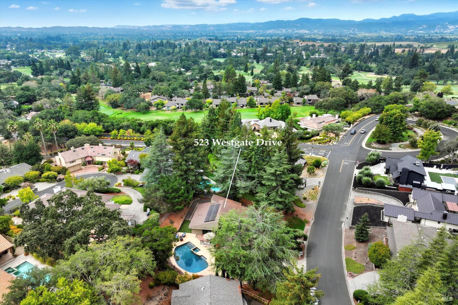 Detail Gallery Image 2 of 54 For 523 Westgate Dr, Napa,  CA 94558 - 3 Beds | 2/1 Baths