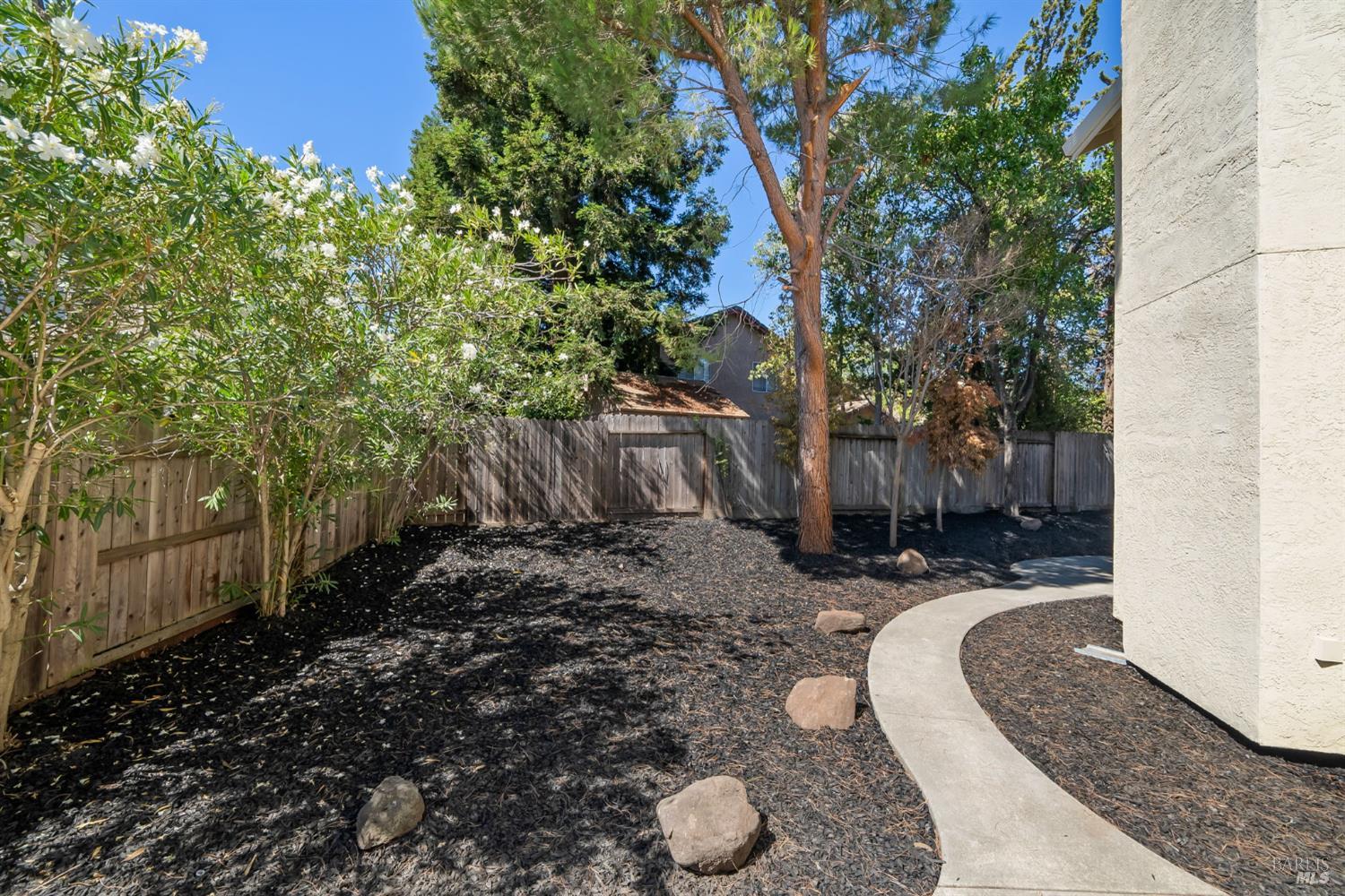 Detail Gallery Image 38 of 41 For 2921 Willow Ct, Fairfield,  CA 94533 - 3 Beds | 3 Baths