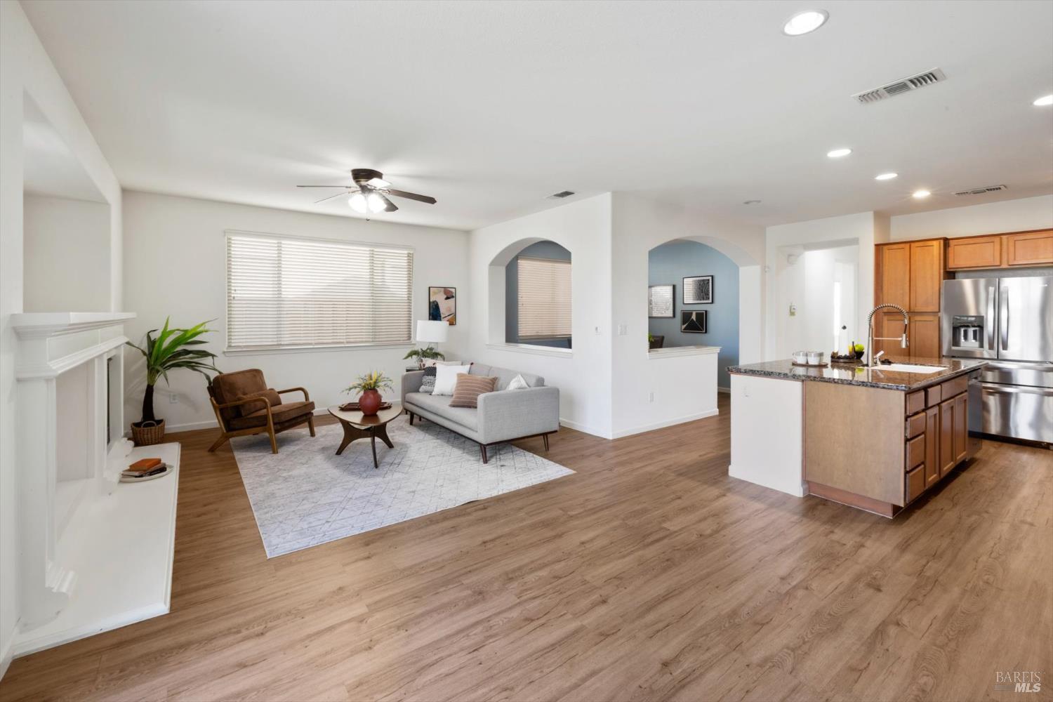 Detail Gallery Image 8 of 44 For 3091 Red Maple Ct, Vacaville,  CA 95687 - 2 Beds | 2 Baths