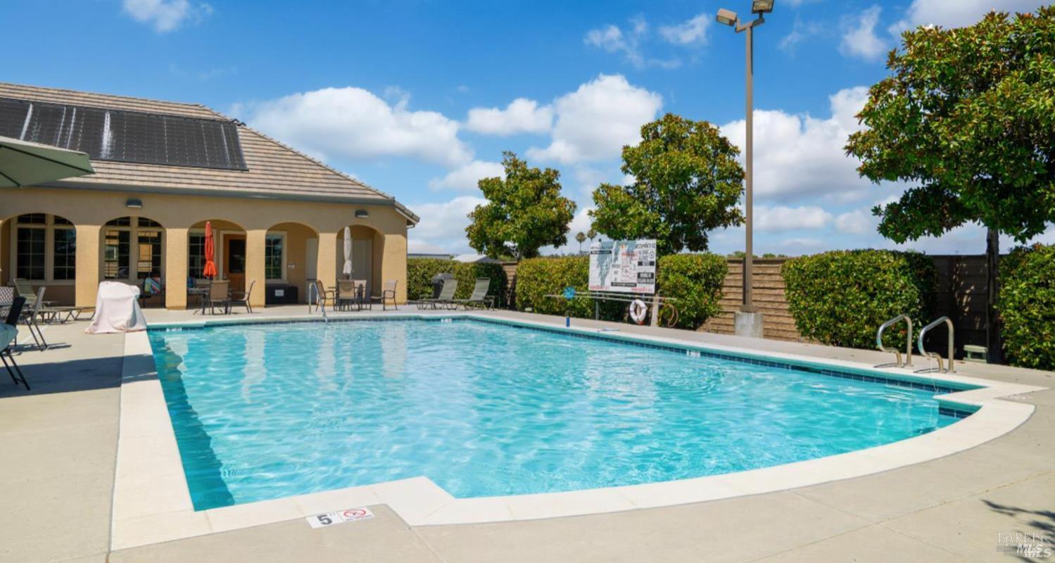 Detail Gallery Image 33 of 44 For 3091 Red Maple Ct, Vacaville,  CA 95687 - 2 Beds | 2 Baths