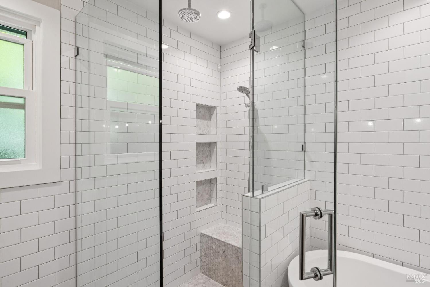 Detail Gallery Image 42 of 91 For 34 Broadview Dr, San Rafael,  CA 94901 - 4 Beds | 4 Baths