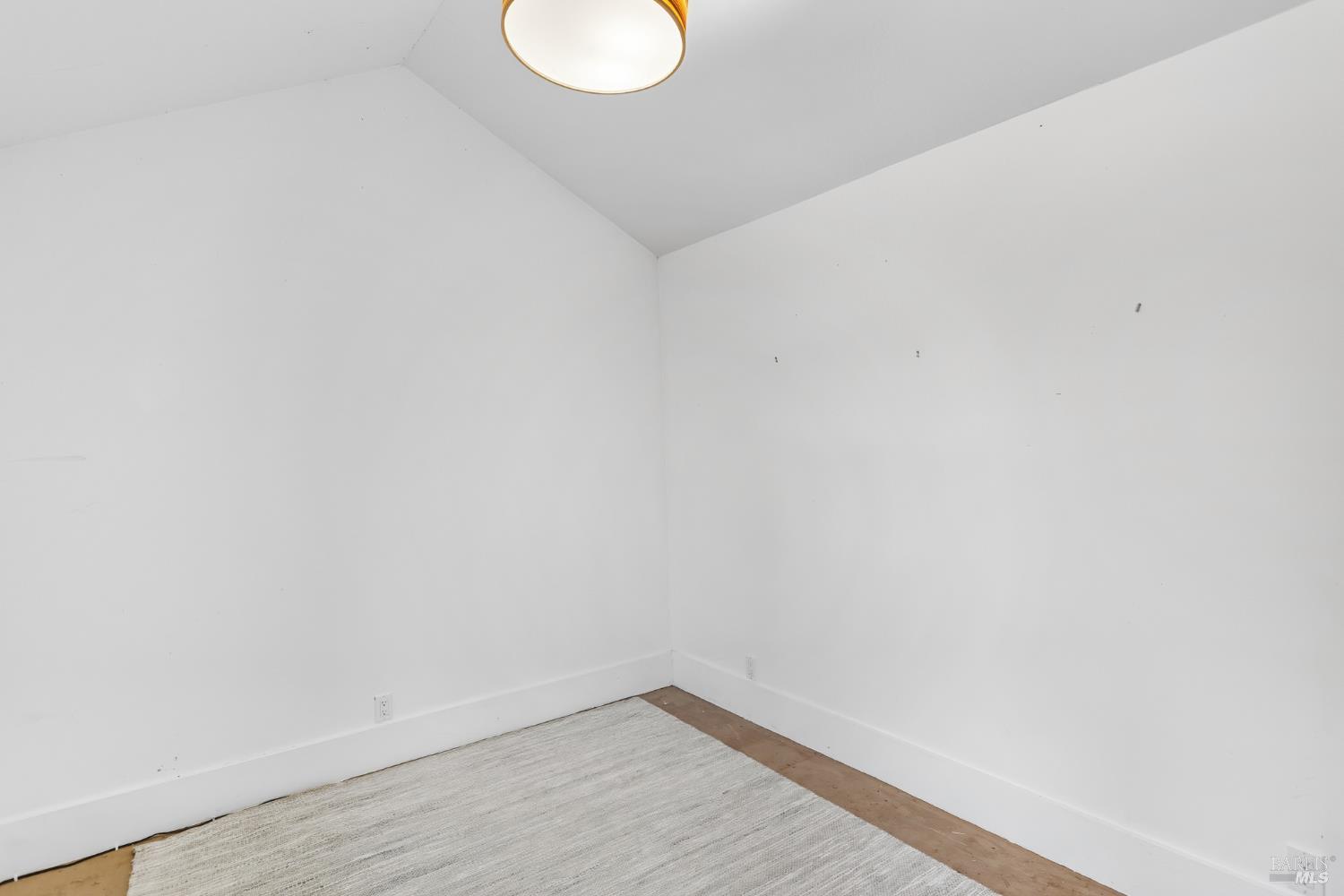 Detail Gallery Image 29 of 33 For 19 Roberts Ave, San Rafael,  CA 94901 - 3 Beds | 2 Baths