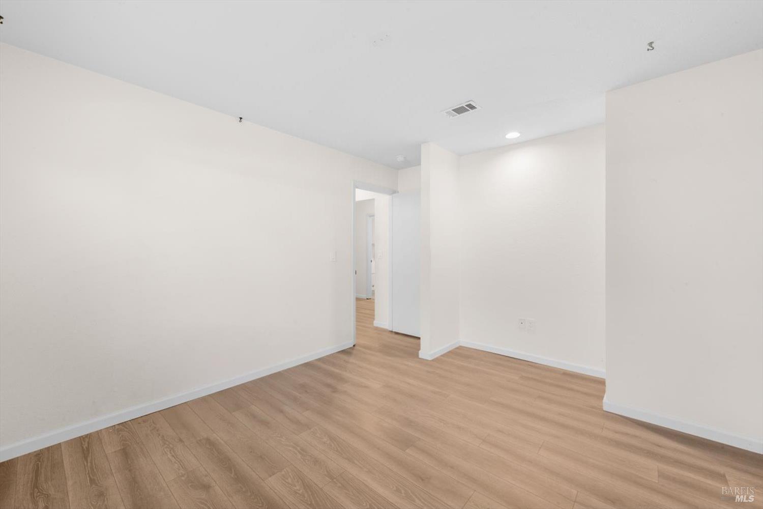 Detail Gallery Image 30 of 49 For 107 Inyo Ct, Vacaville,  CA 95687 - 3 Beds | 2 Baths