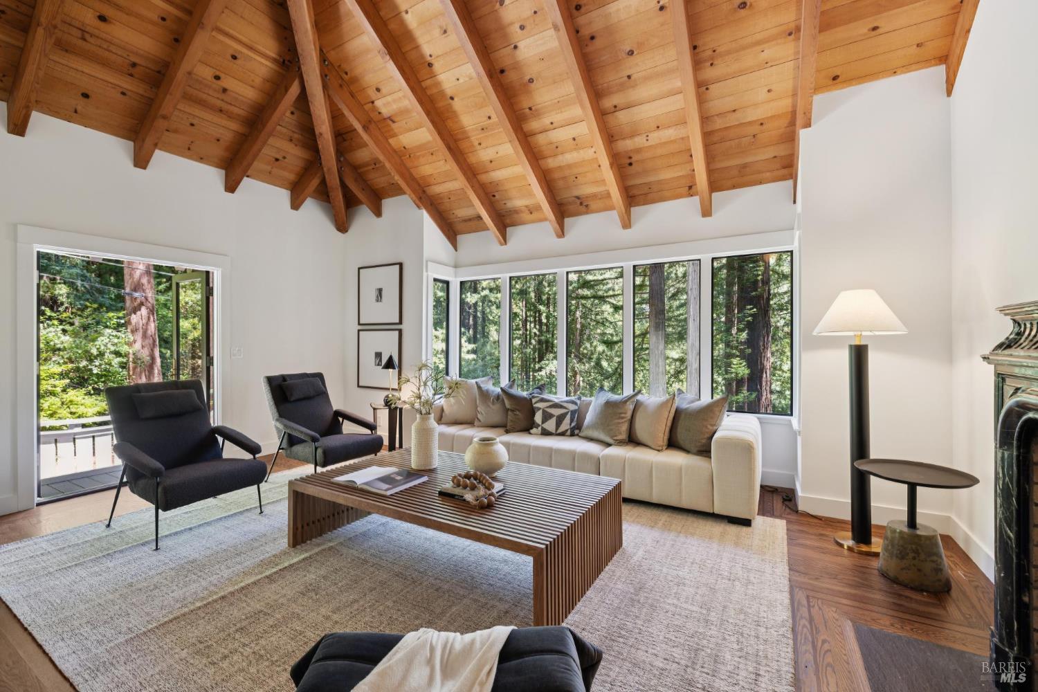Detail Gallery Image 14 of 91 For 28 Marsh Dr, Mill Valley,  CA 94941 - 6 Beds | 4/1 Baths