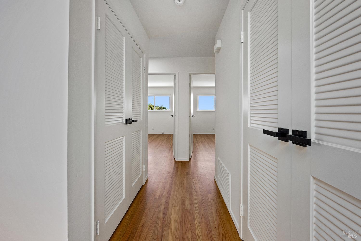 Detail Gallery Image 19 of 40 For 35 Salvador Way, San Rafael,  CA 94903 - 3 Beds | 3 Baths