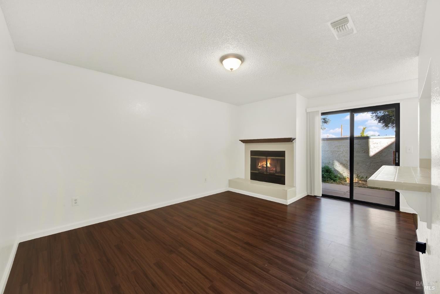 Detail Gallery Image 11 of 42 For 225 Pennsylvania Ave #B5,  Fairfield,  CA 94533 - 2 Beds | 2 Baths