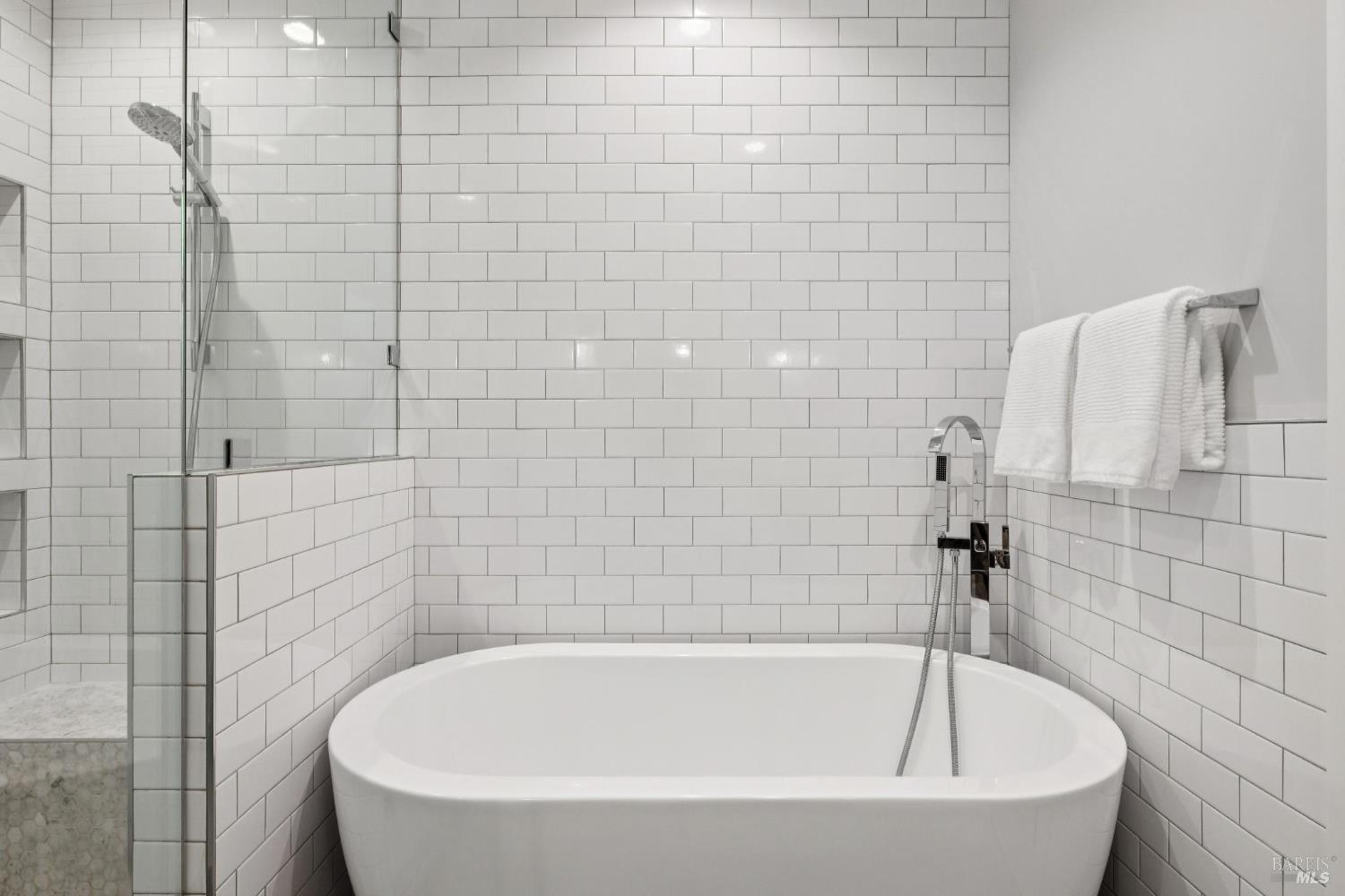 Detail Gallery Image 44 of 91 For 34 Broadview Dr, San Rafael,  CA 94901 - 4 Beds | 4 Baths