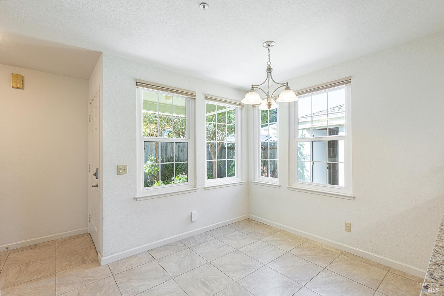 Detail Gallery Image 19 of 40 For 2773 Elks Way, Napa,  CA 94558 - 3 Beds | 2 Baths