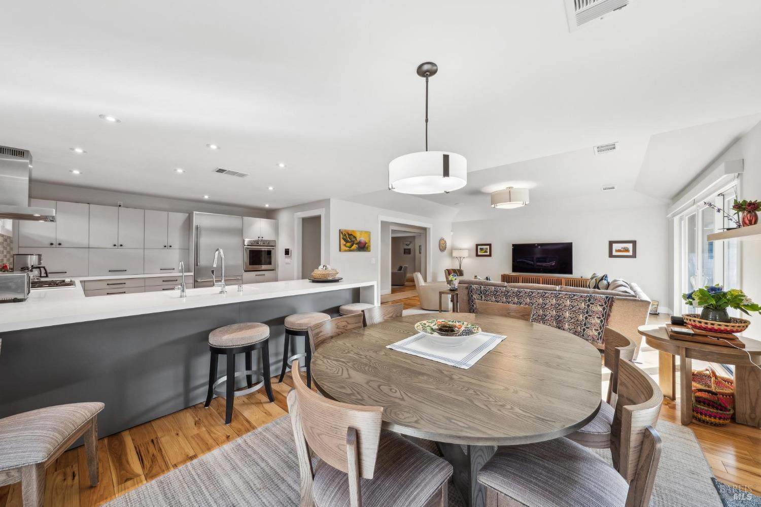 Detail Gallery Image 10 of 31 For 1554 Centennial Cir, Calistoga,  CA 94515 - 3 Beds | 2/1 Baths
