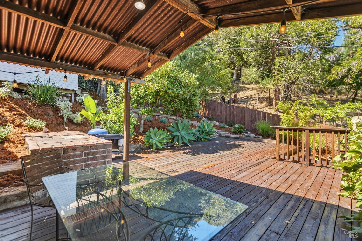 Detail Gallery Image 26 of 33 For 19 Roberts Ave, San Rafael,  CA 94901 - 3 Beds | 2 Baths