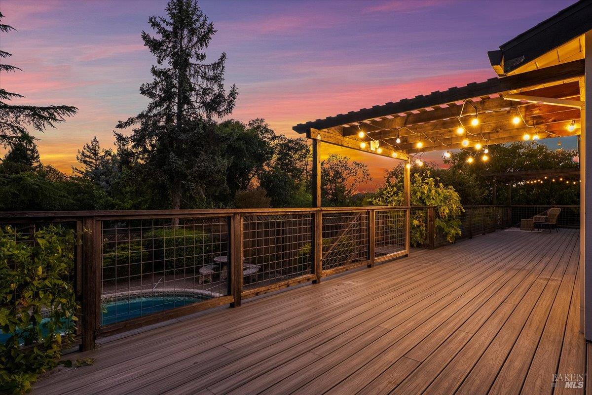 Detail Gallery Image 55 of 60 For 607 Scotland Dr, Santa Rosa,  CA 95409 - 3 Beds | 2/1 Baths