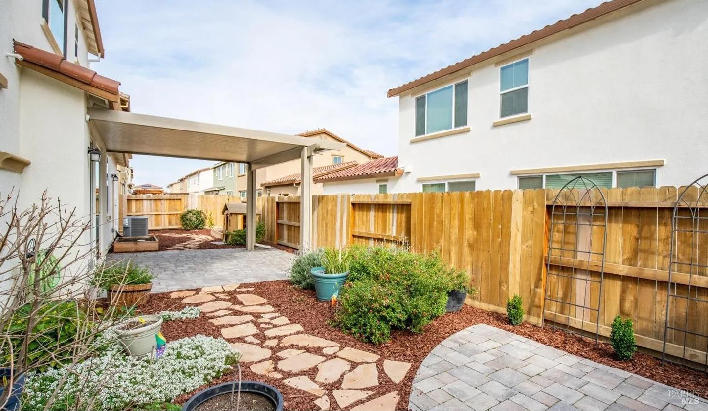 Detail Gallery Image 10 of 21 For 537 Lavender Dr, Vacaville,  CA 95687 - 3 Beds | 2/1 Baths