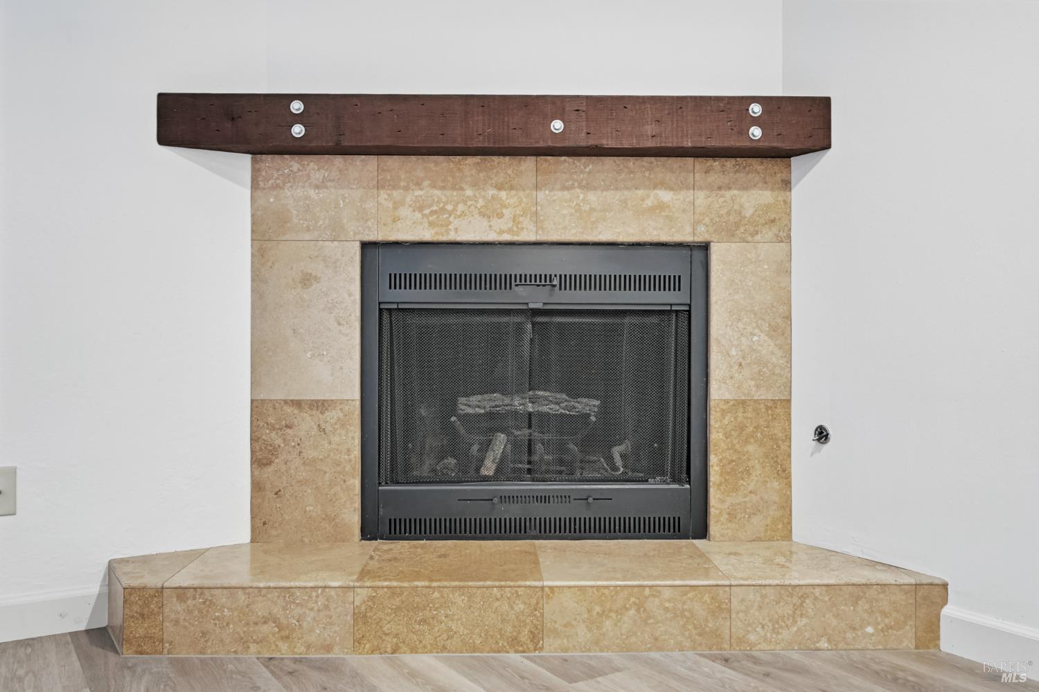 Detail Gallery Image 14 of 35 For 1240 North St, Santa Rosa,  CA 95404 - 2 Beds | 2 Baths