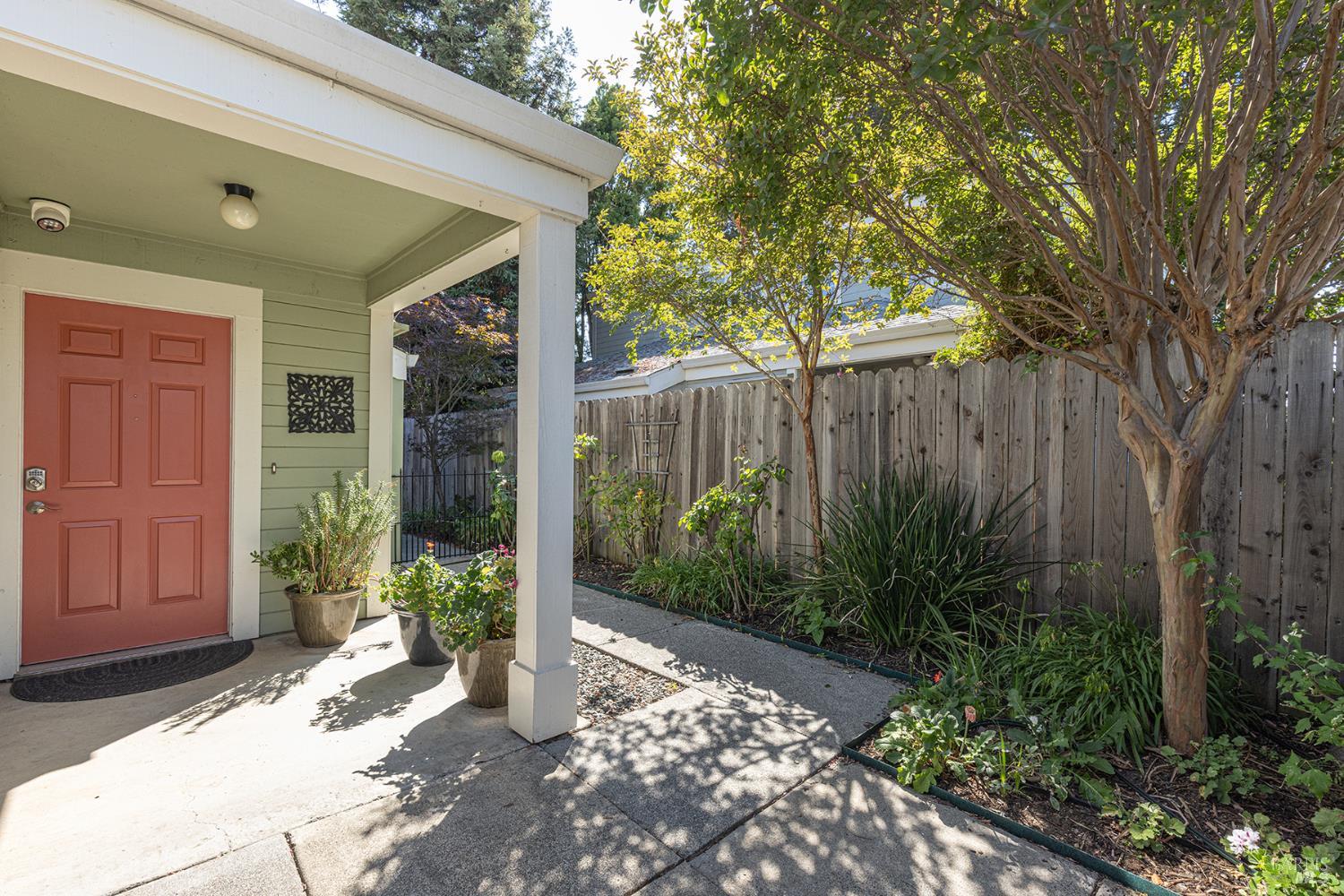 Detail Gallery Image 2 of 40 For 2773 Elks Way, Napa,  CA 94558 - 3 Beds | 2 Baths