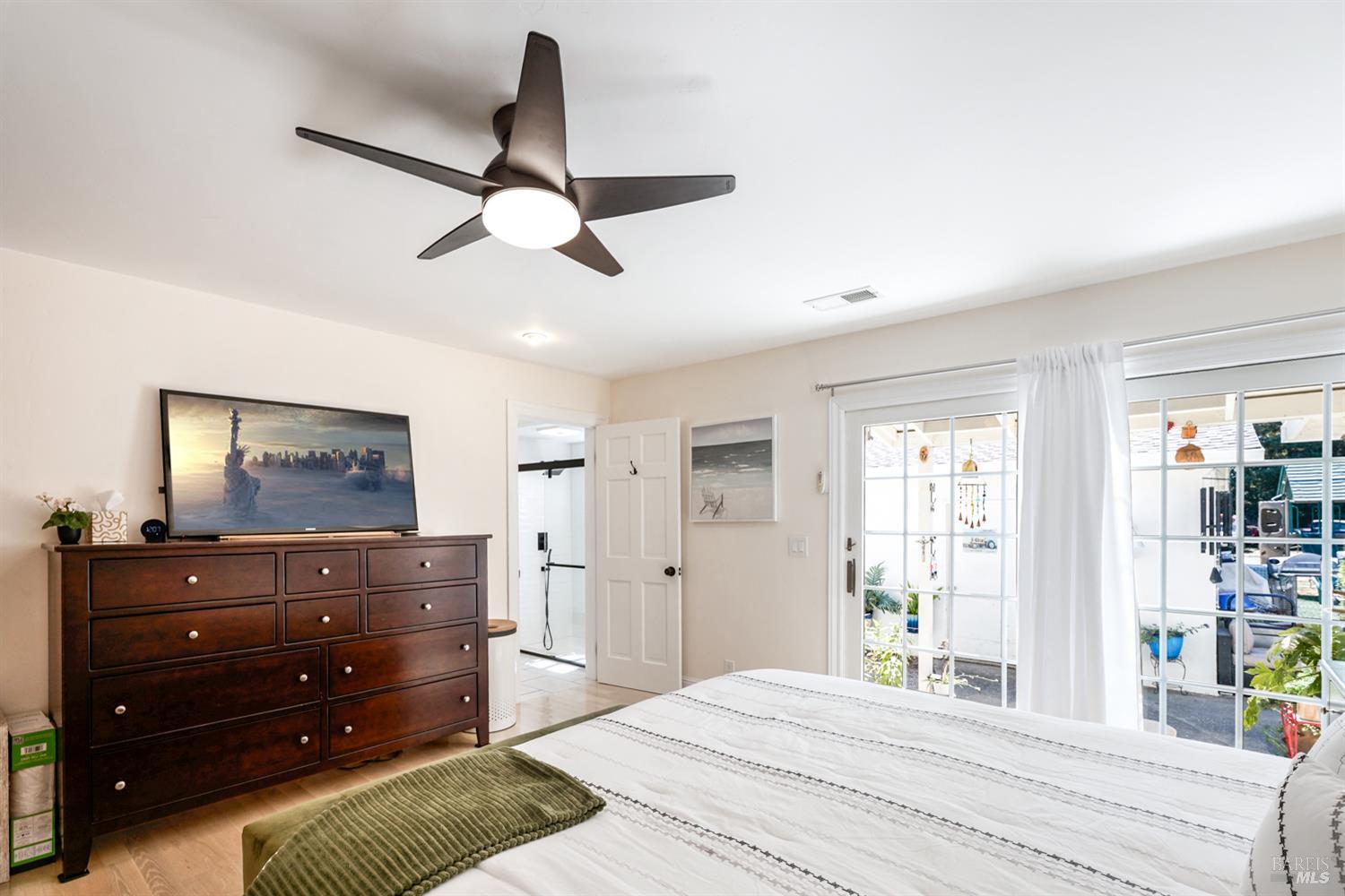 Detail Gallery Image 16 of 51 For 2131 W Pueblo Ave, Napa,  CA 94558 - 3 Beds | 2 Baths