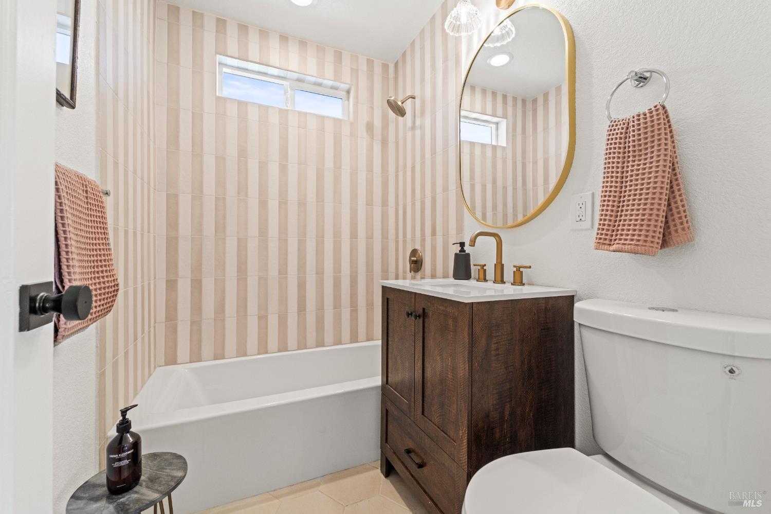 Detail Gallery Image 17 of 44 For 2128 Ethel Porter Dr, Napa,  CA 94558 - 3 Beds | 1 Baths