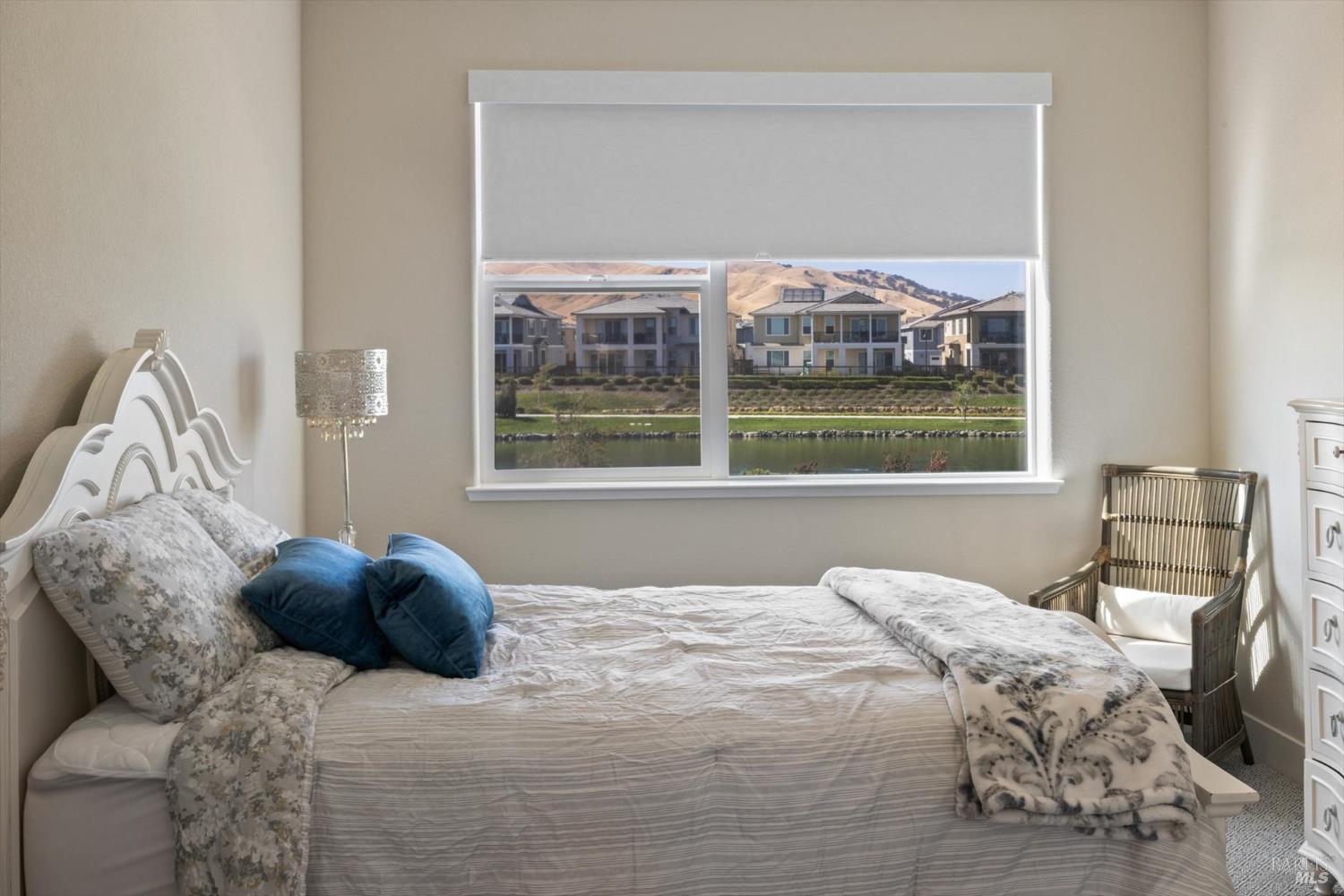 Detail Gallery Image 20 of 33 For 2371 Waterside Dr, Fairfield,  CA 94533 - 4 Beds | 3/1 Baths