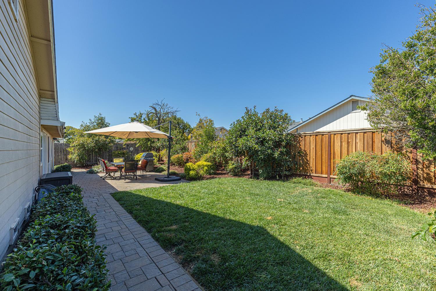 Detail Gallery Image 37 of 50 For 1627 Juliet Dr, Petaluma,  CA 94954 - 3 Beds | 2 Baths