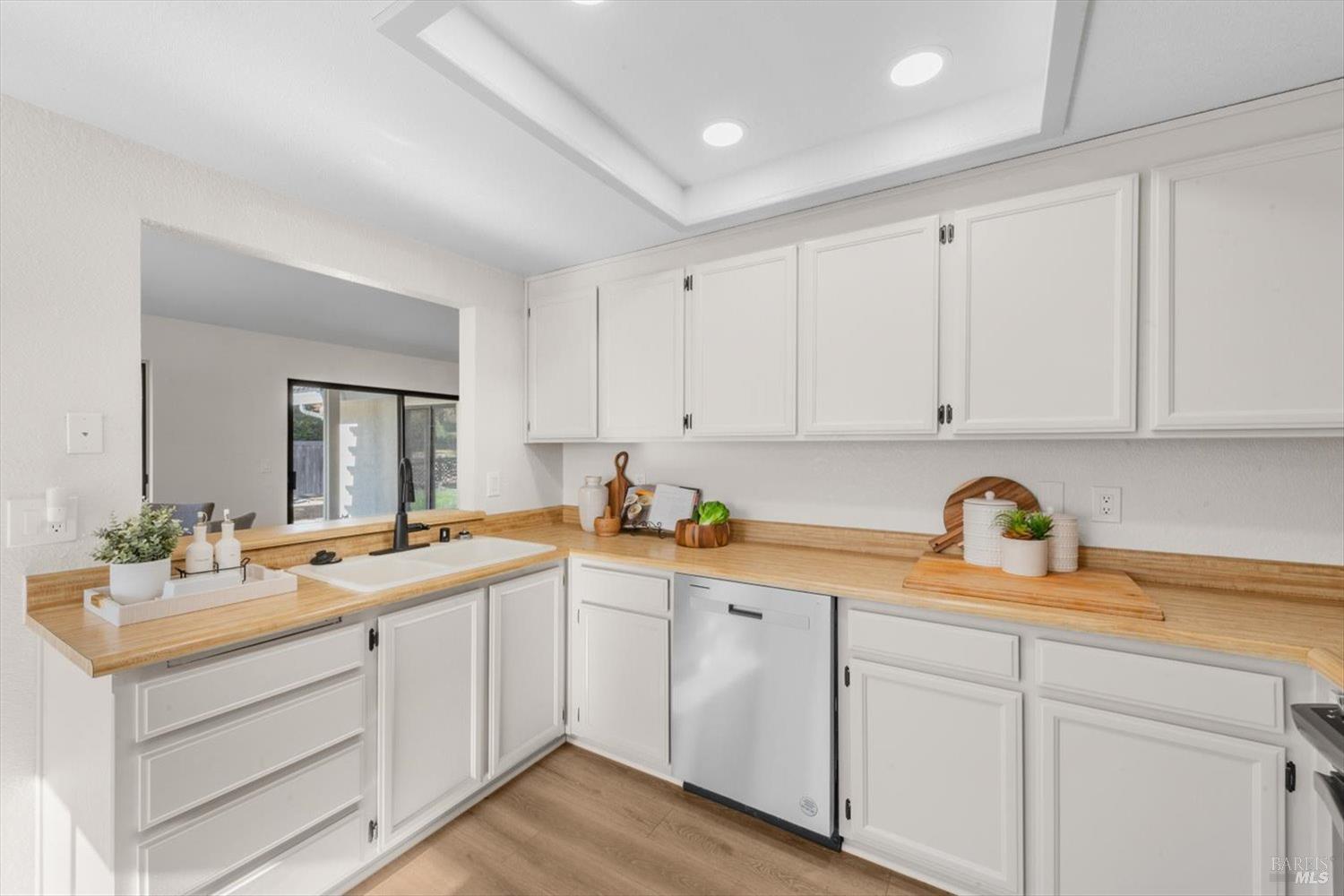 Detail Gallery Image 15 of 49 For 107 Inyo Ct, Vacaville,  CA 95687 - 3 Beds | 2 Baths