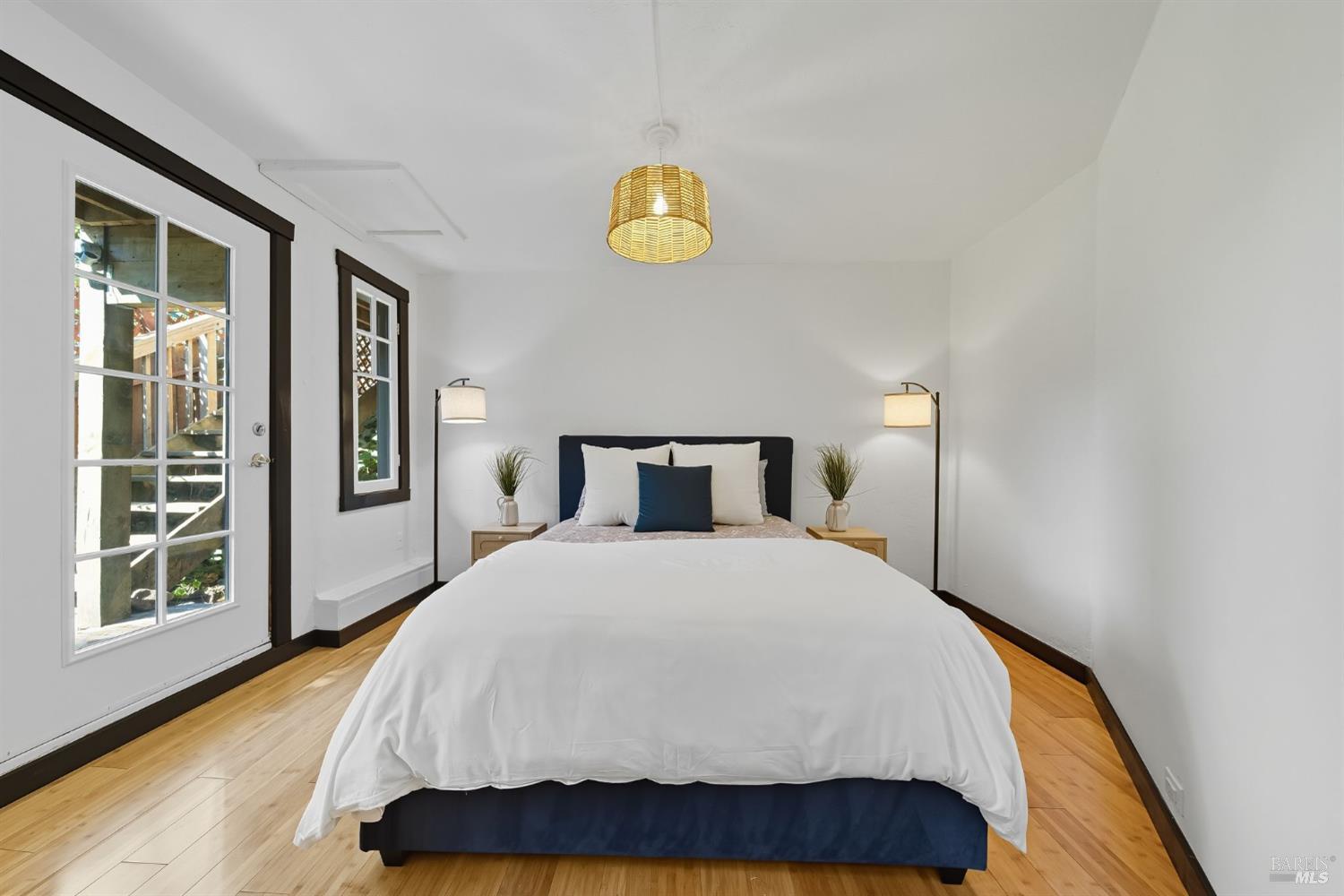 Detail Gallery Image 28 of 43 For 53 Foothill Rd, San Anselmo,  CA 94960 - 3 Beds | 2 Baths