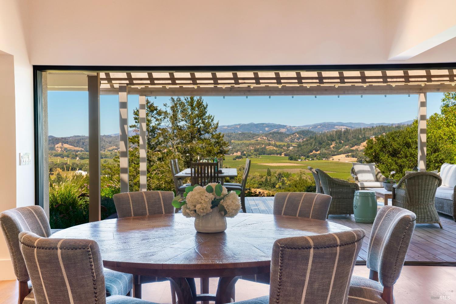 Detail Gallery Image 6 of 55 For 6317 W Dry Creek Rd, Healdsburg,  CA 95448 - 3 Beds | 3/1 Baths