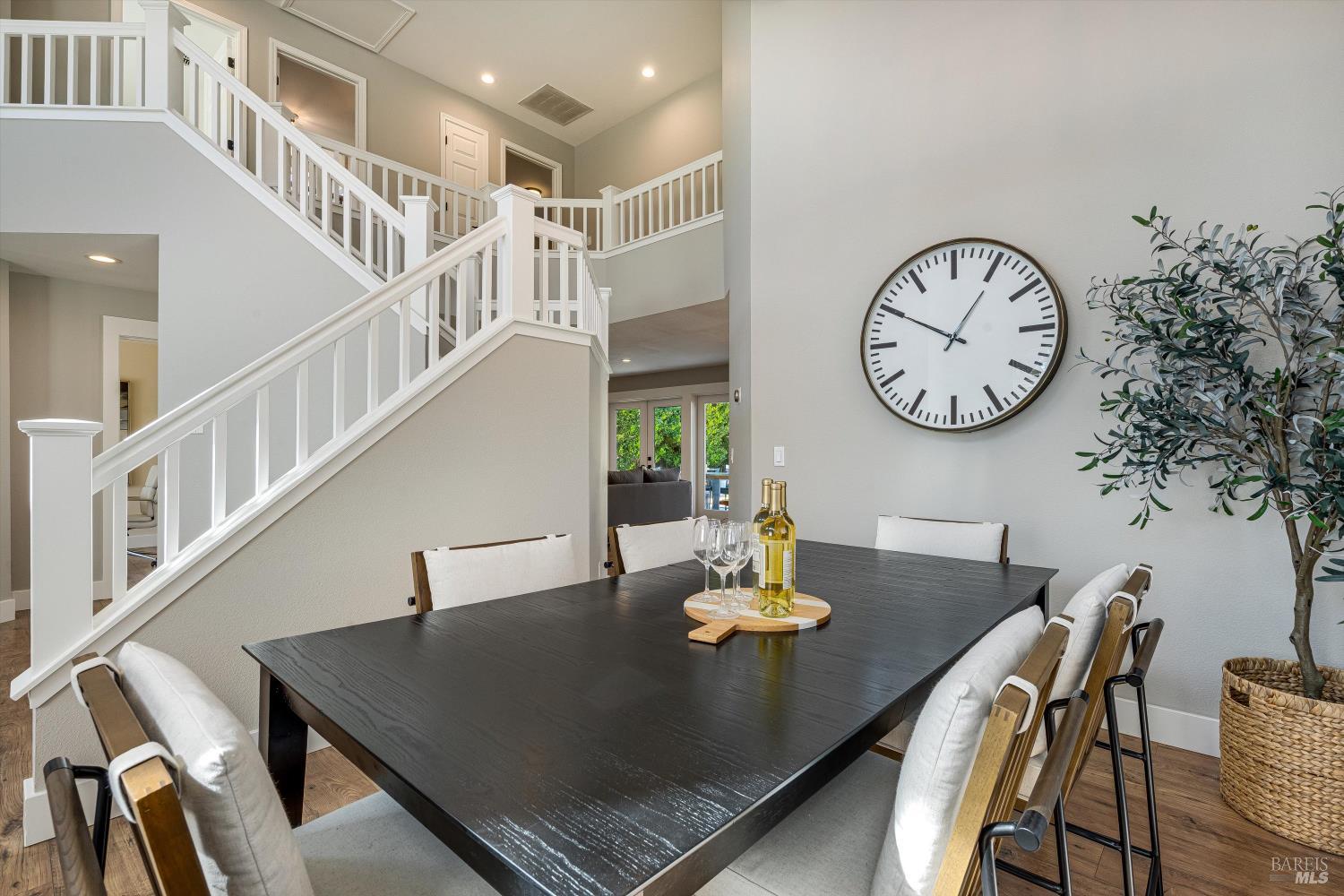 Detail Gallery Image 10 of 50 For 835 Knight St, Sonoma,  CA 95476 - 5 Beds | 4 Baths