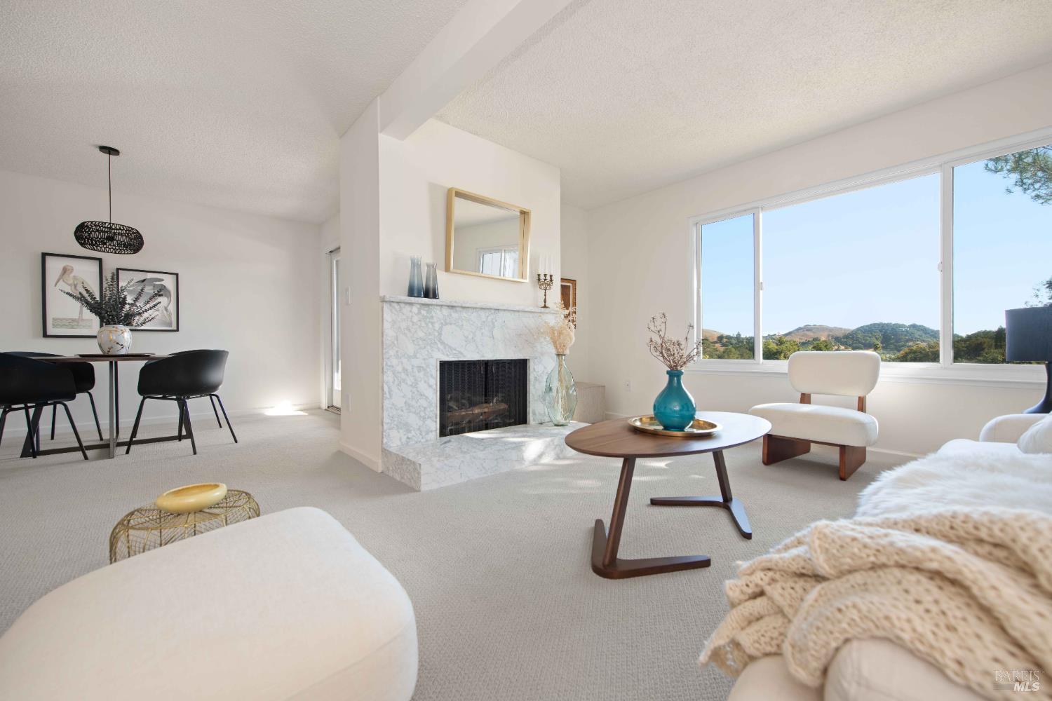 Detail Gallery Image 1 of 34 For 125 Sylvia Way, San Rafael,  CA 94903 - 3 Beds | 2/1 Baths