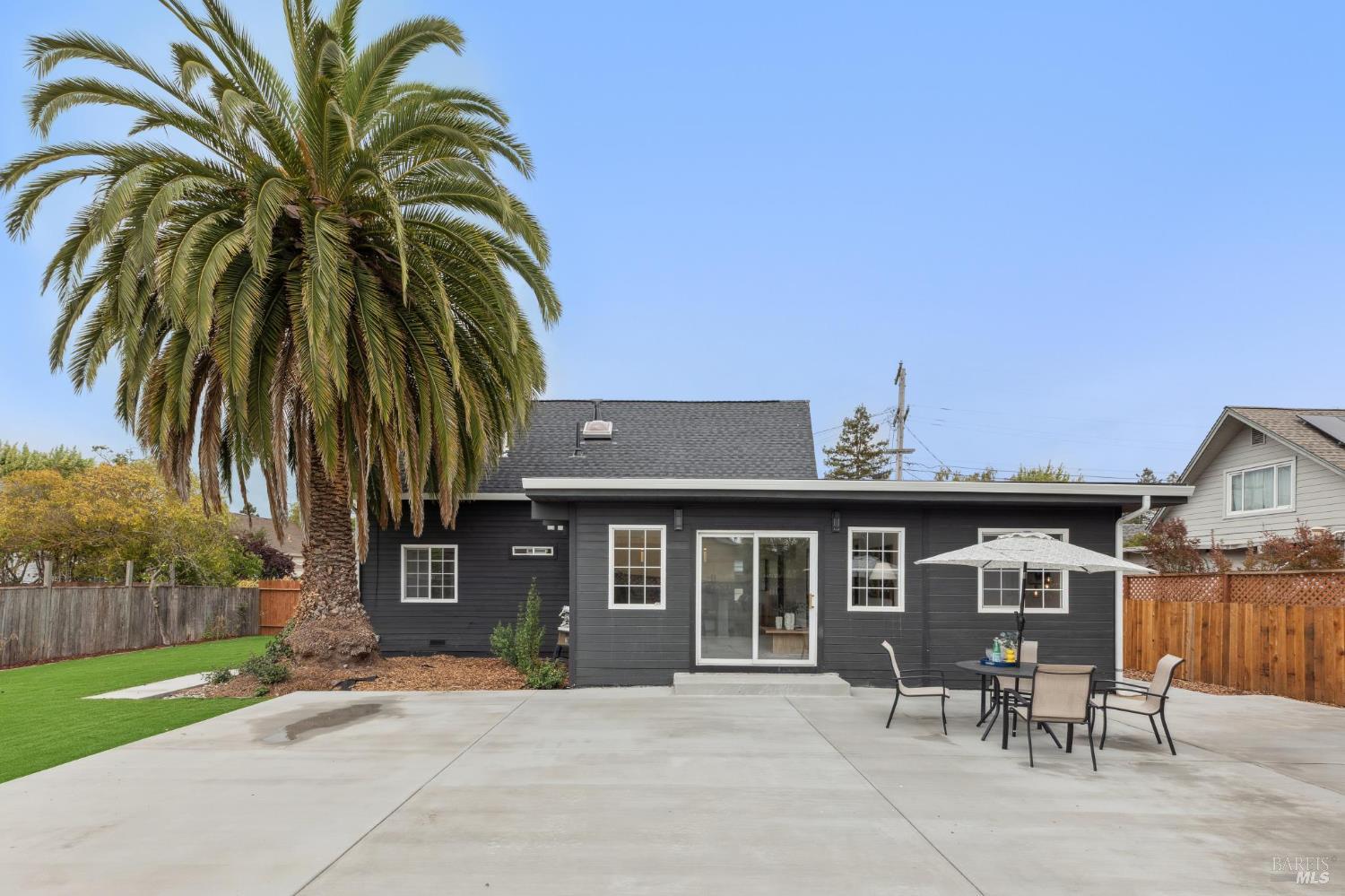 Detail Gallery Image 32 of 32 For 29 Alta Dr, Petaluma,  CA 94954 - 4 Beds | 2/1 Baths