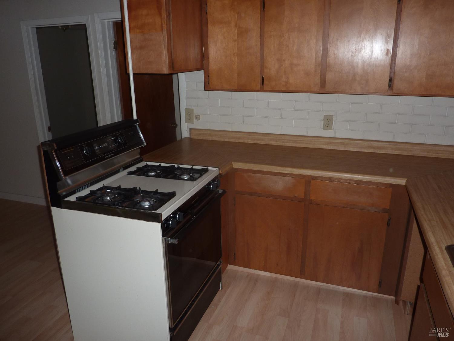Detail Gallery Image 13 of 31 For 548 Milani Dr, Ukiah,  CA 95482 - 2 Beds | 1 Baths
