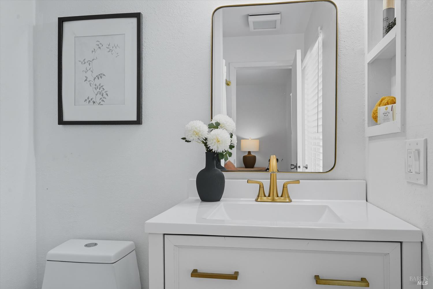 Detail Gallery Image 24 of 32 For 1140 Emily Ave, Rohnert Park,  CA 94928 - 3 Beds | 2 Baths