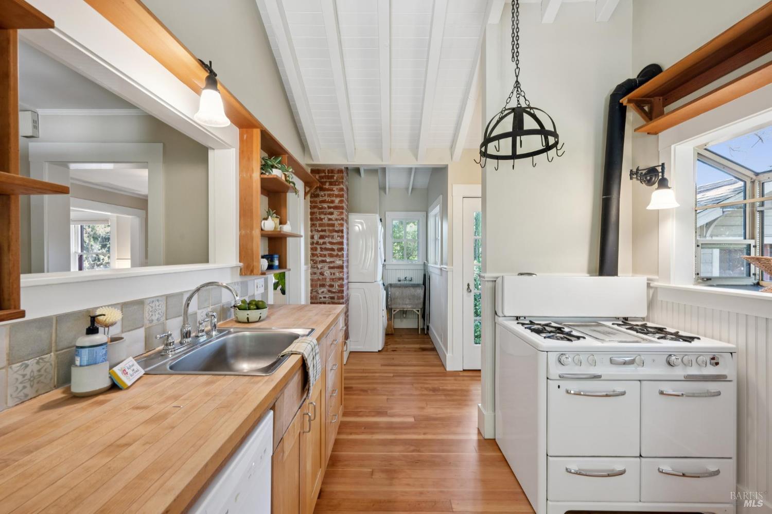 Detail Gallery Image 29 of 52 For 19108 Bay St, El Verano,  CA 95476 - 1 Beds | 1 Baths