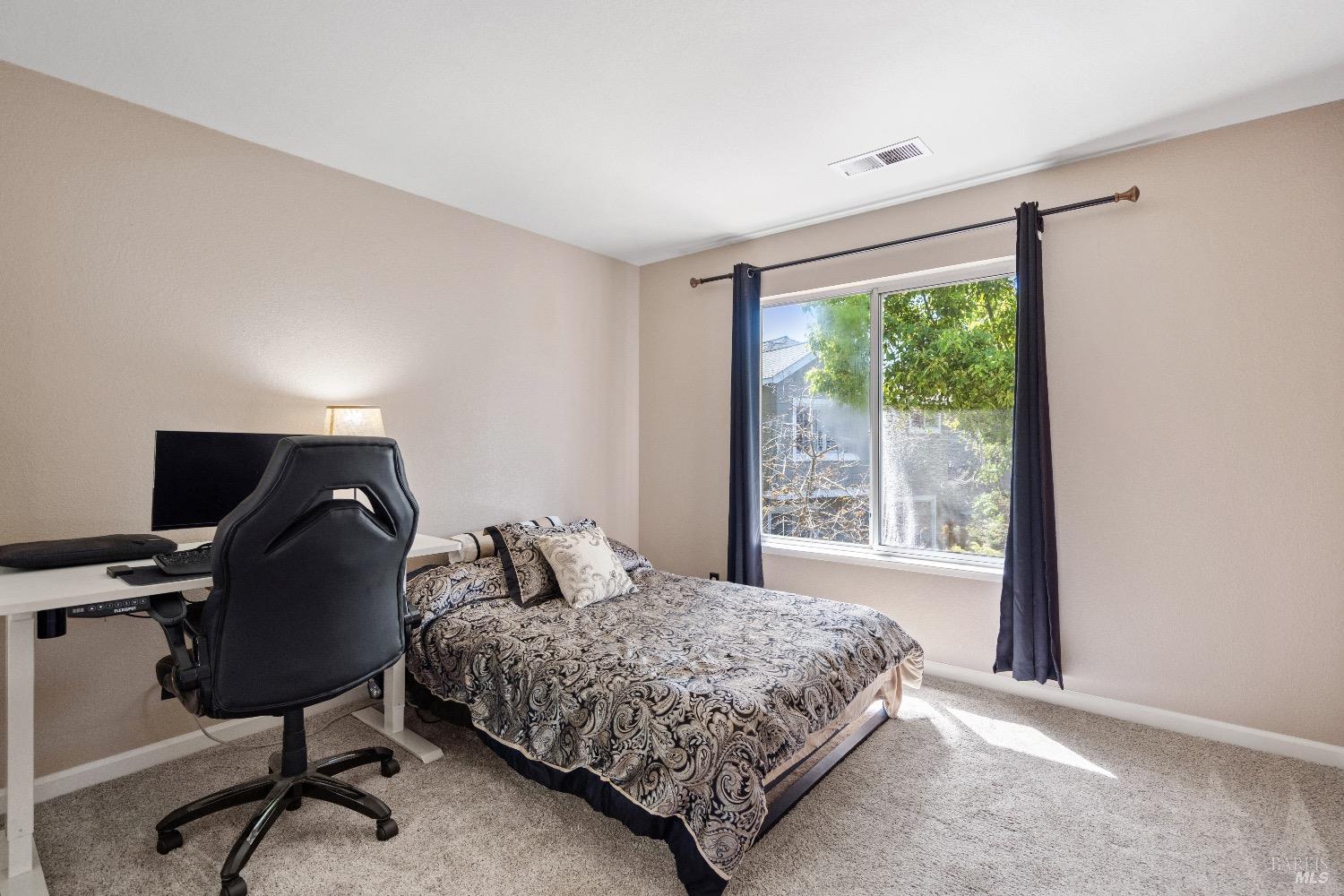 Detail Gallery Image 19 of 54 For 55 Dowitcher Way, San Rafael,  CA 94901 - 3 Beds | 2/1 Baths