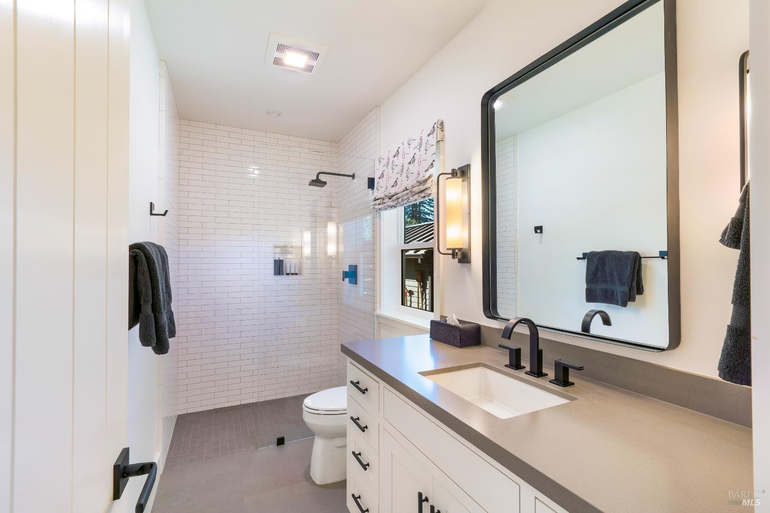Detail Gallery Image 40 of 55 For 6317 W Dry Creek Rd, Healdsburg,  CA 95448 - 3 Beds | 3/1 Baths