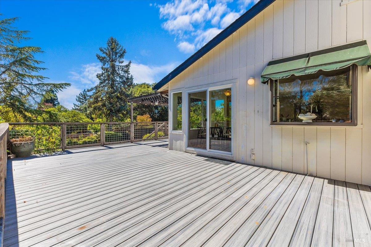 Detail Gallery Image 41 of 60 For 607 Scotland Dr, Santa Rosa,  CA 95409 - 3 Beds | 2/1 Baths